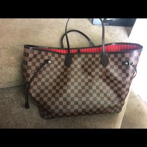 Louis Vuitton neverfull bag